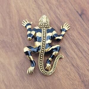 Vintage MMA Metropolitan Museum Of Art 1993 Black Enameled Stylized Lizard Pin